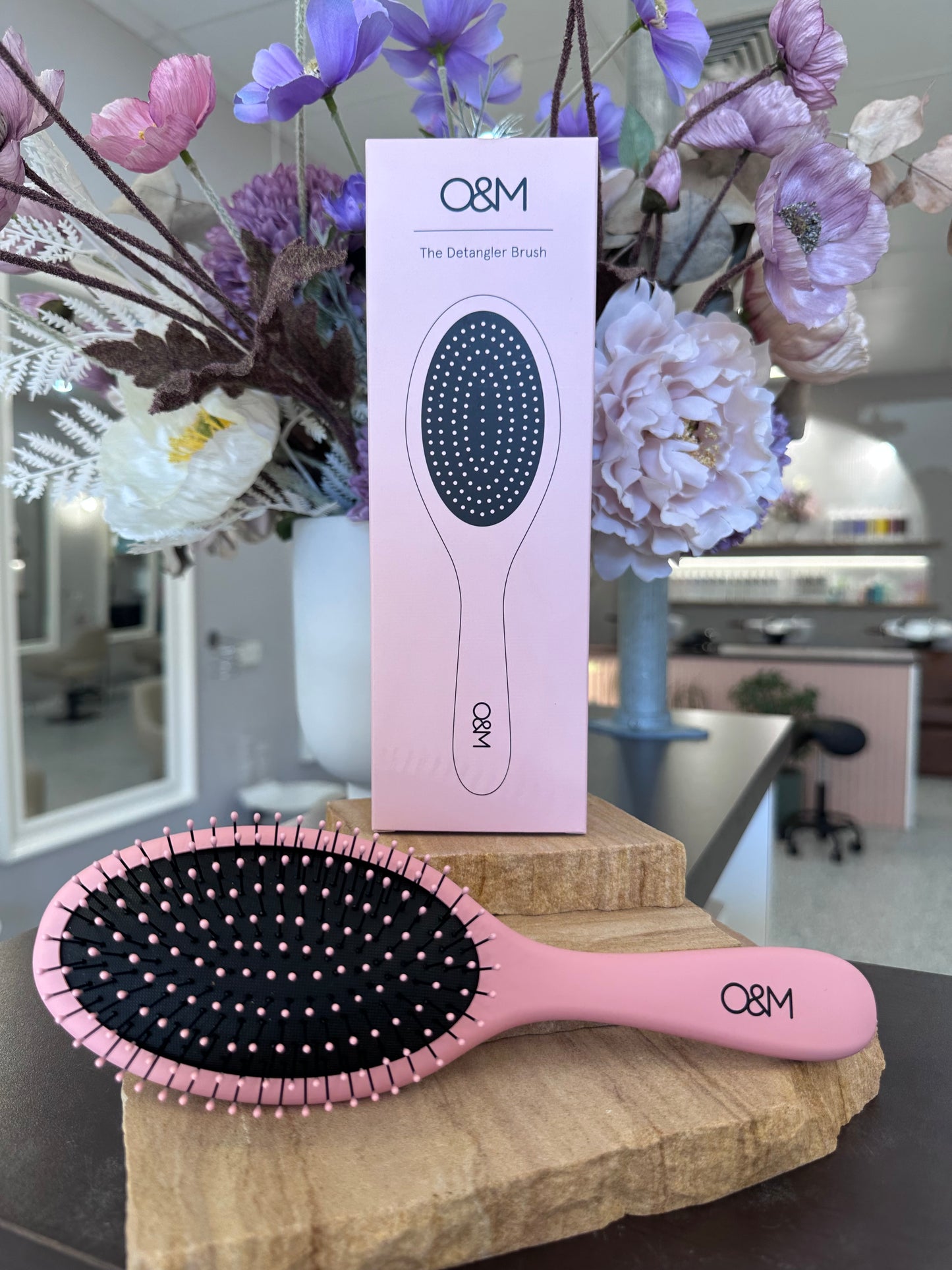 Original Mineral The Detangler Brush
